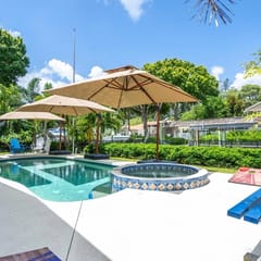 Waterfront, Boat Dock, Kayaks, Fishing, Pool, Spa, 4BR/9Beds