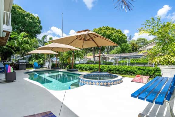 Waterfront, Boat Dock, Kayaks, Fishing, Pool, Spa, 4BR/9Beds - Image 1